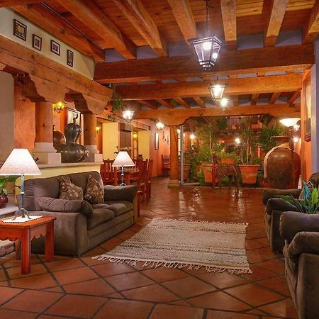 Hotel Pueblo Magico Patzcuaro Bagian luar foto