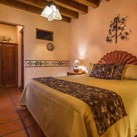 Hotel Pueblo Magico Patzcuaro Bagian luar foto