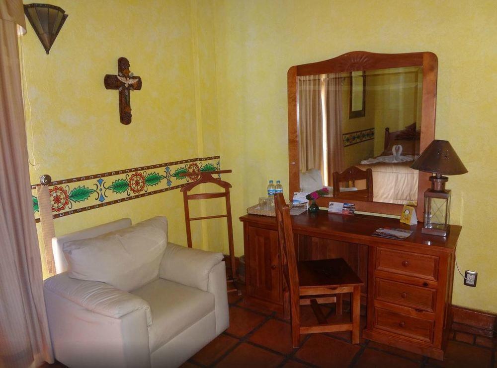 Hotel Pueblo Magico Patzcuaro Bagian luar foto